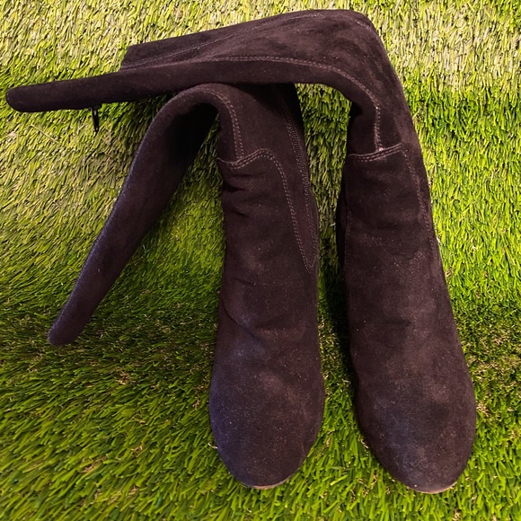 Nine West suede boots. - Picture 3 of 8